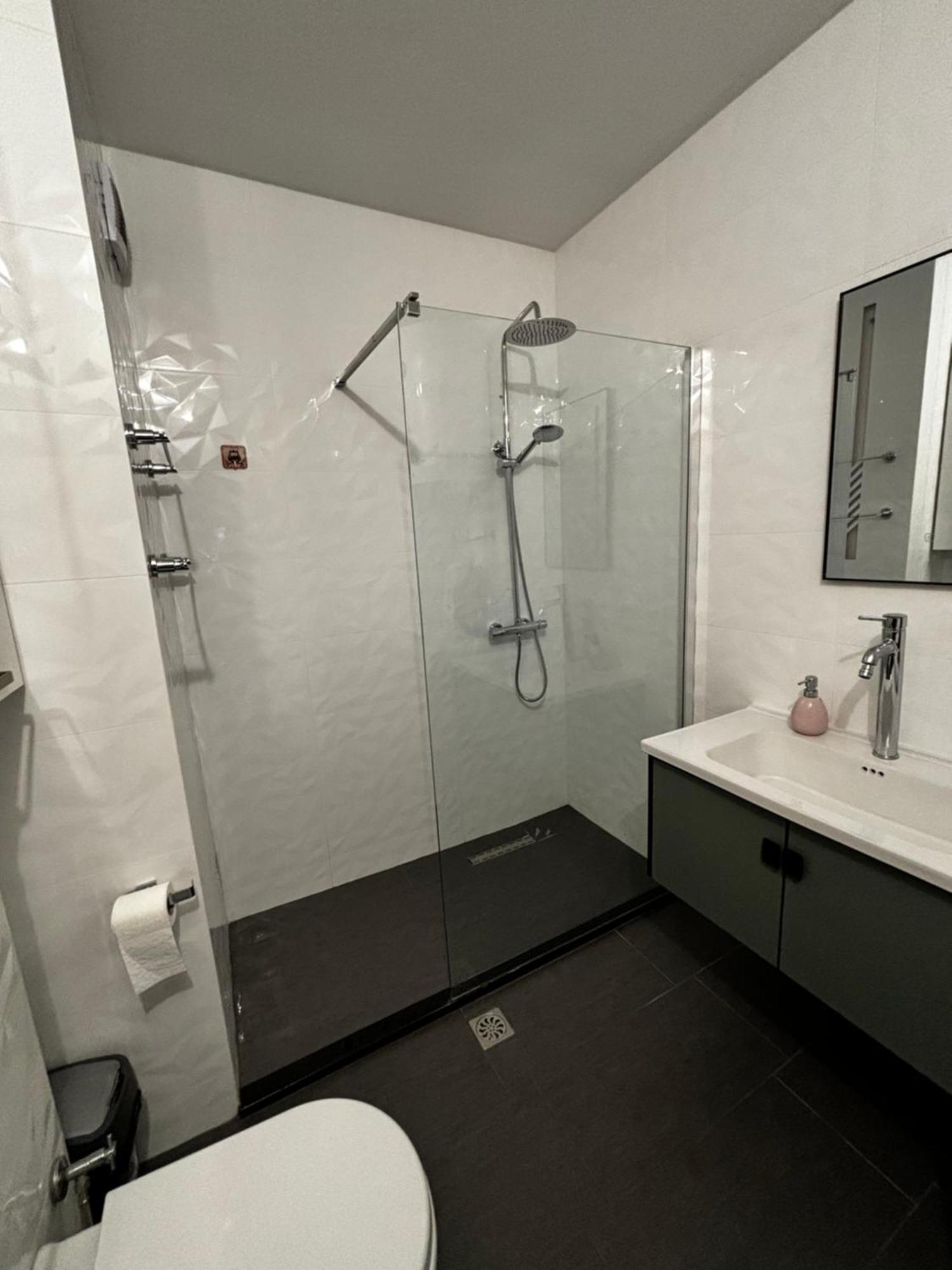Cozy City Center Apartment Prizren Bagian luar foto