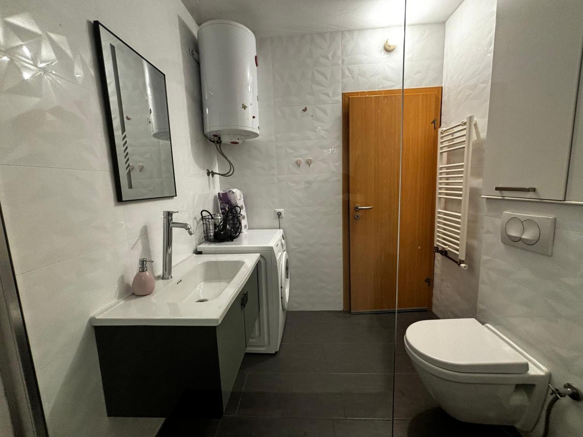 Cozy City Center Apartment Prizren Bagian luar foto